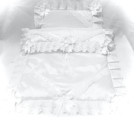 Divine !  Pram Quilt set will fit Silver Cross
