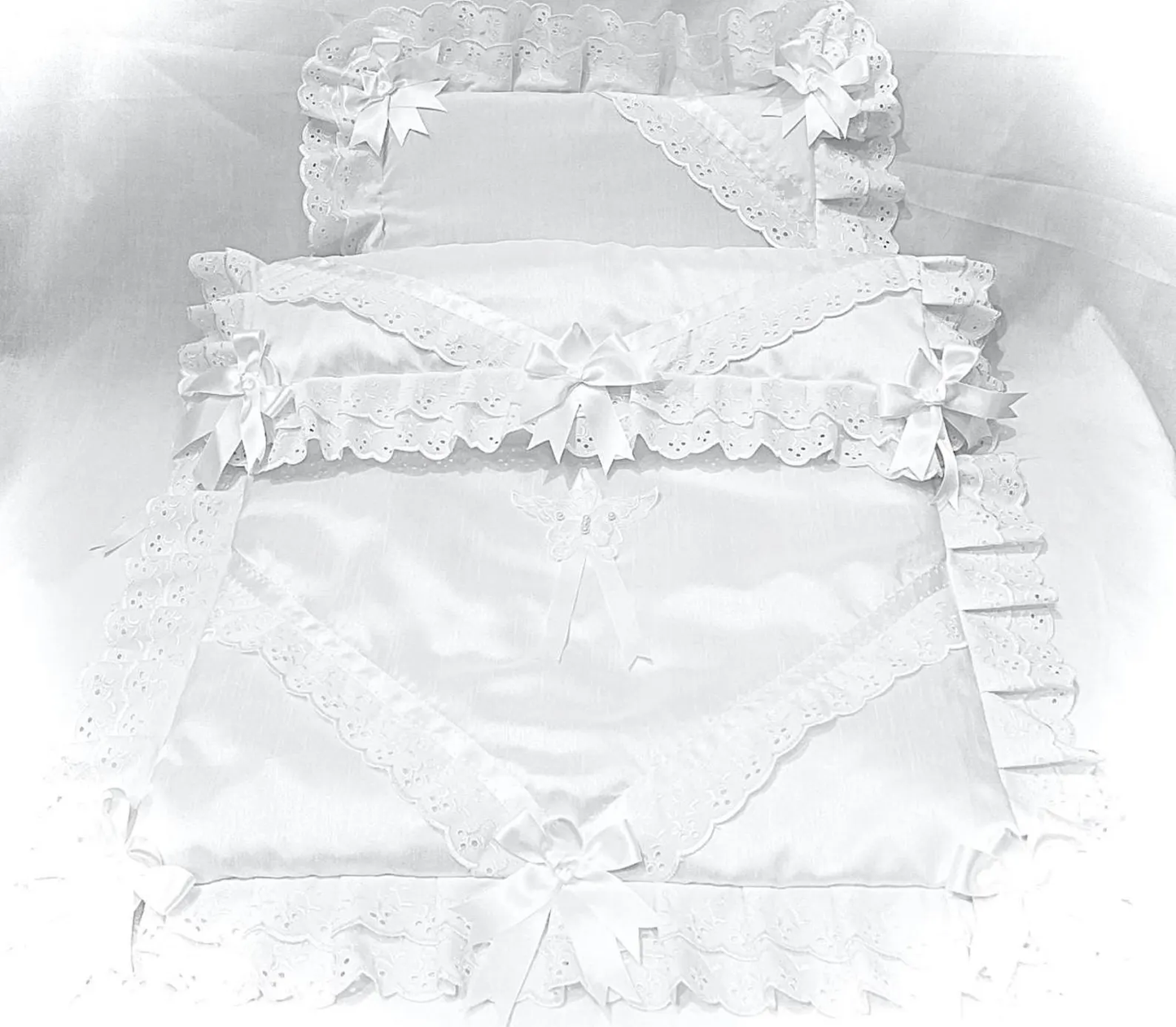 Divine !  Pram Quilt set will fit Silver Cross